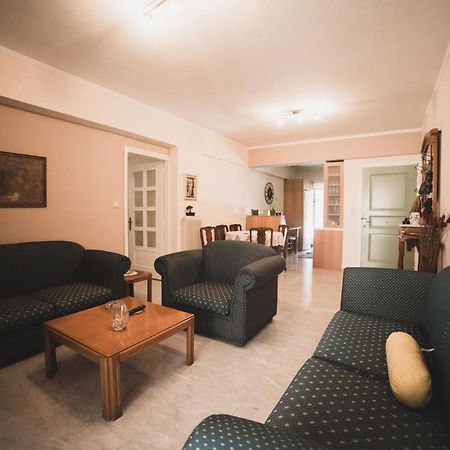 Apartment On Nikaias 5C パトラ エクステリア 写真