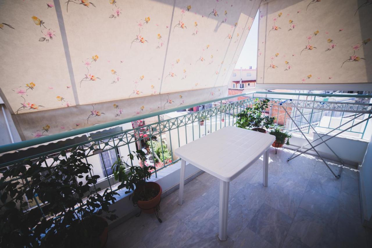 Apartment On Nikaias 5C パトラ エクステリア 写真