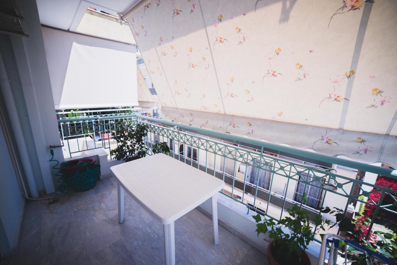 Apartment On Nikaias 5C パトラ エクステリア 写真