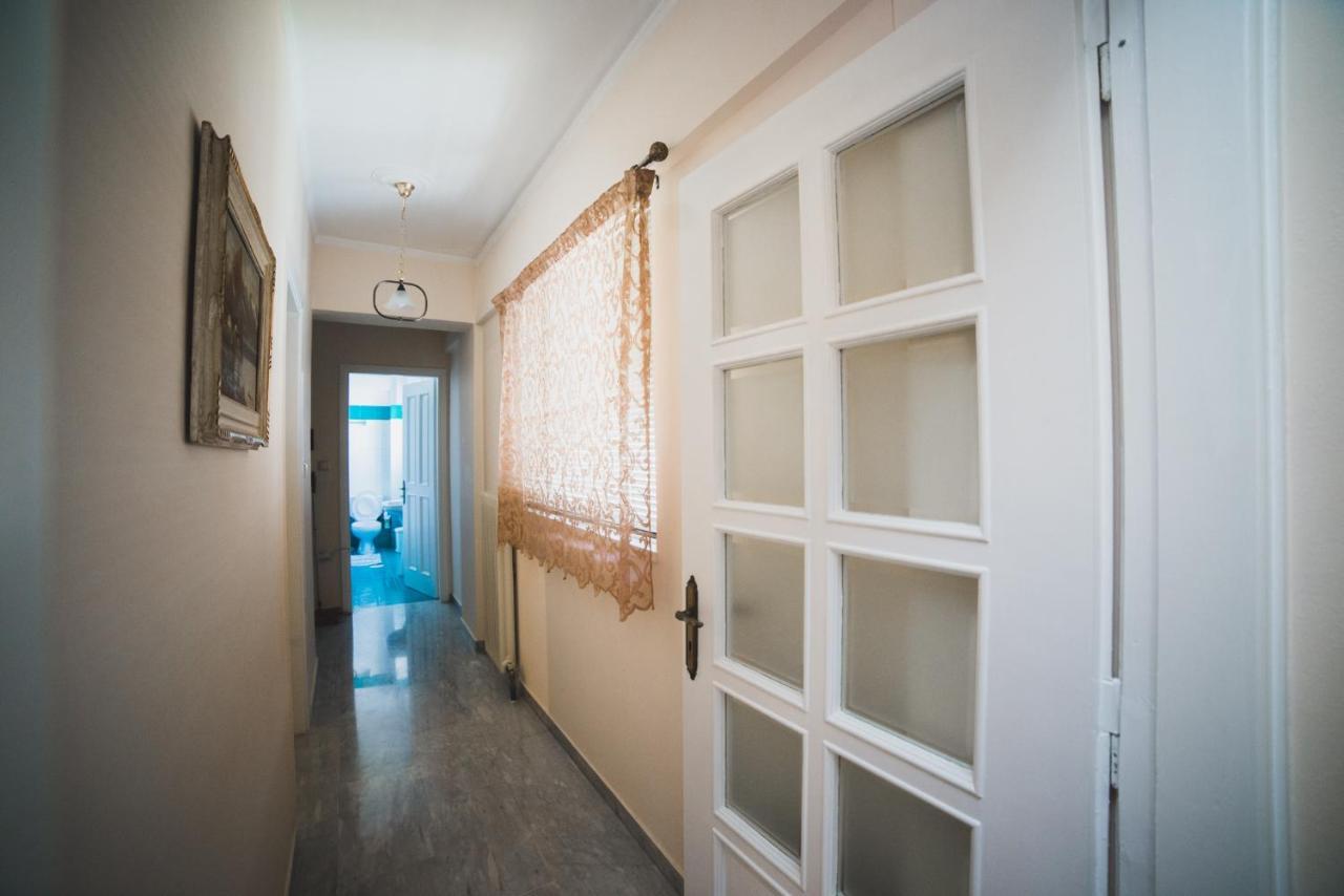 Apartment On Nikaias 5C パトラ エクステリア 写真