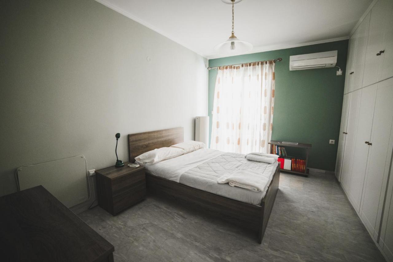 Apartment On Nikaias 5C パトラ エクステリア 写真