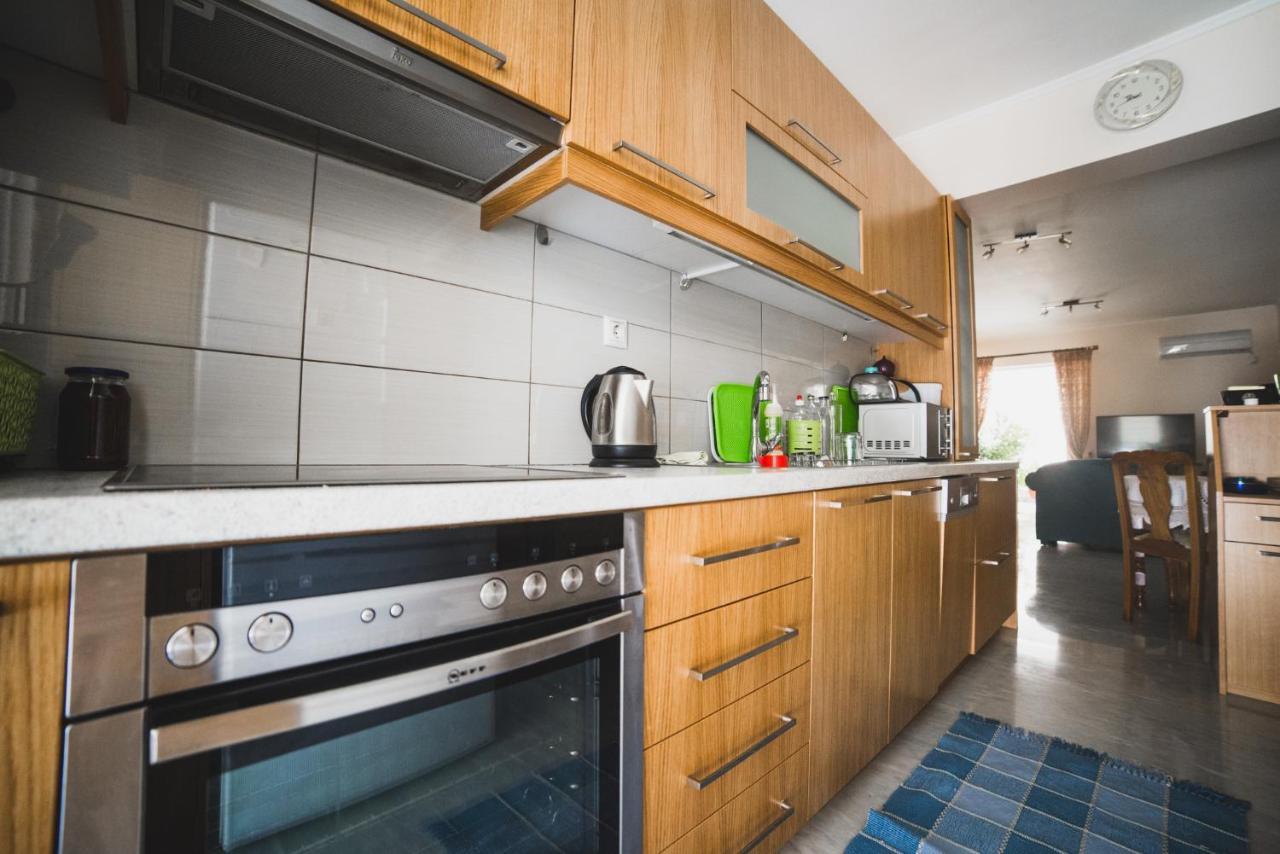 Apartment On Nikaias 5C パトラ エクステリア 写真